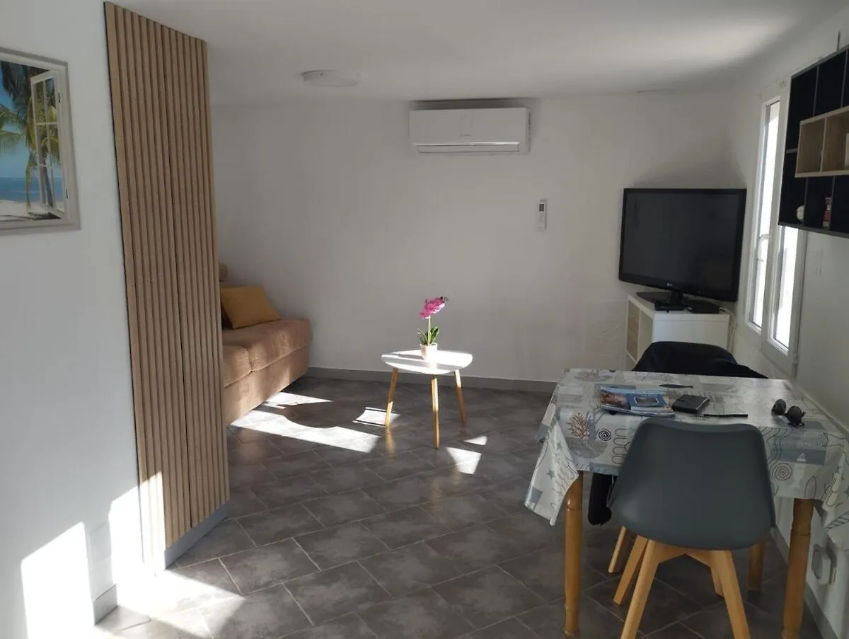 Holiday home Maison Entre Mer Et Nature Le Revest-le-Eaux France